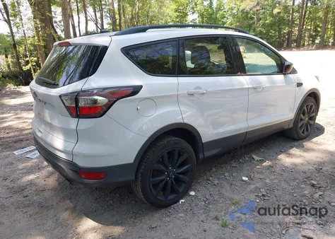 2017 Ford Escape Se из США, поврежденный, VIN 1FMCU9GD8HUC19772